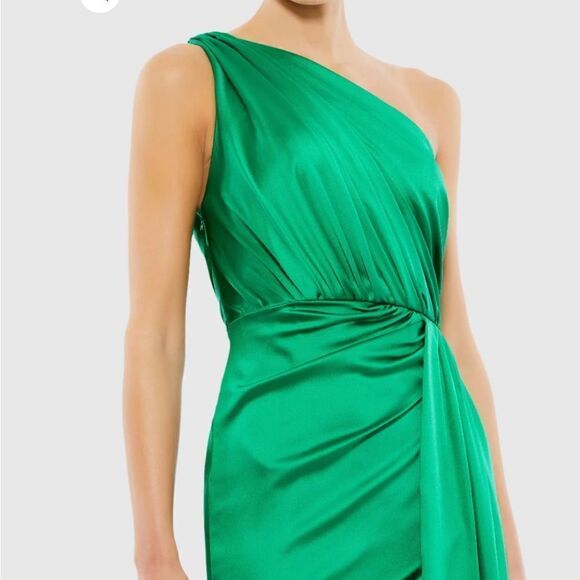 Mac Duggal Emerald Draped Maxi Dress - Picture 3 of 13